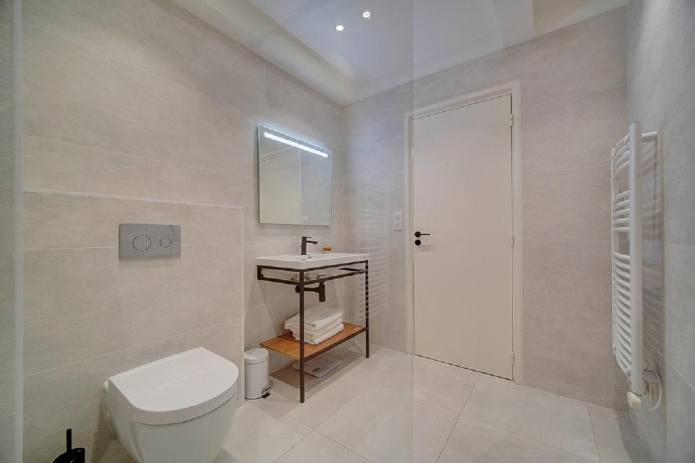Magnifique 3 Pieces Renove Cannes Centre 'Banane' Avec Veranda ! A2B88 외부 사진